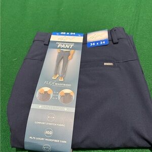 Greg Norman Collection Blue Chinos for Versatile Style